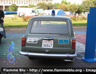 Fiat 124 Station Wagon
Polizia di Stato
Polizia Stradale
Esemplare esposto presso il Museo delle auto della Polizia di Stato
POLIZIA 36847
Parole chiave: Fiat 124_Station_Wagon Polizia36847 Festa_della_Polizia_2007