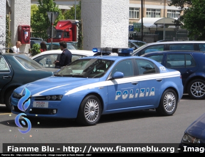 Alfa Romeo 159
Polizia di Stato
Squadra Volante
POLIZIA F5361
Parole chiave: Alfa-Romeo 159 PoliziaF5361 Festa_della_Polizia_2007