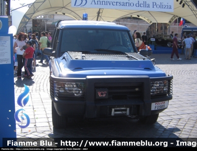 Land Rover Discovery II Serie Restyle  
Polizia di Stato
Reparto Mobile di Roma
POLIZIA F0989  

Parole chiave: Land-Rover Discovery_IISerie_Restyle PoliziaF0989 Festa_della_Polizia_2007