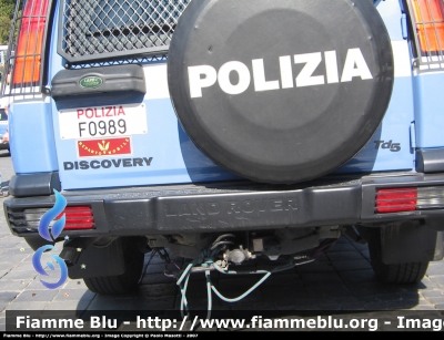 Land Rover Discovery II Serie Restyle
Polizia di Stato
Reparto Mobile di Roma
Particolare del Vericello Posteriore
POLIZIA F0989
Parole chiave: Land-Rover Discovery_IISerie_Restyle PoliziaF0989 Festa_della_Polizia_2007