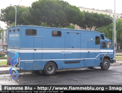 Iveco 175-24
Polizia di Stato
Reparto a Cavallo
Polizia 70444
Parole chiave: Iveco 175-24 Polizia70444