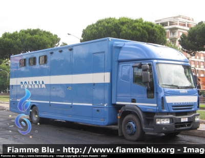 Iveco EuroCargo 160E28 II serie
Polizia di Stato
Reparto a Cavallo
Polizia F5453
Parole chiave: Iveco EuroCargo_160E28_IIserie PoliziaF5453