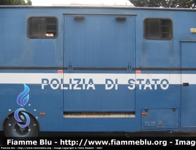 Iveco 190-35
Polizia di Stato
Reparto a Cavallo
Polizia 62239
Parole chiave: Iveco 190-35 Polizia62239