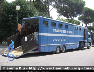 Iveco TurboStar 190-42
Polizia di Stato
Reparto a Cavallo
Polizia 78501
Parole chiave: Iveco TurboStar_190-42 Polizia78501