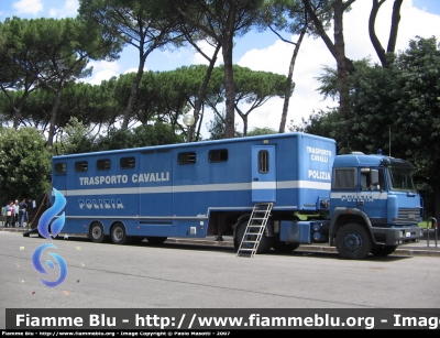 Iveco TurboStar 190-42
Polizia di Stato
Reparto a Cavallo
Polizia 78501
Parole chiave: Iveco TurboStar_190-42 Polizia78501