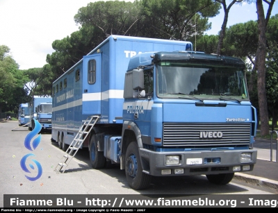 Iveco TurboStar 190-42
Polizia di Stato
Reparto a Cavallo
Polizia 78501
Parole chiave: Iveco TurboStar_190-42 Polizia78501