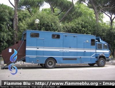 Iveco 175-24
Polizia di Stato
Reparto a Cavallo
Polizia 70444
Parole chiave: Iveco 175-24 Polizia70444