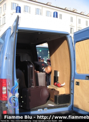 Fiat Ducato III serie
Polizia di Stato
Banda Musicale
Parole chiave: Fiat Ducato_IIIserie PoliziaF3381 Festa_della_Polizia_2008