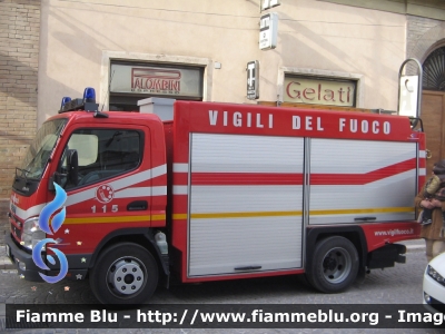 Mitsubishi Canter II serie
Vigili del Fuoco
AutoPompaSerbatoio
Comando Provinciale di Perugia
Distaccamento di Spoleto
VF 24543
Parole chiave: Mitsubishi Canter_IIserie VF24543