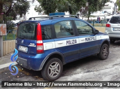 Fiat Nuova Panda I serie
Polizia Municipale
Comune di Peschici Fg
DM 417 TW
Parole chiave: Fiat_Nuova_Panda Iserie Polizia_Municipale Peschici_Fg DM417TW