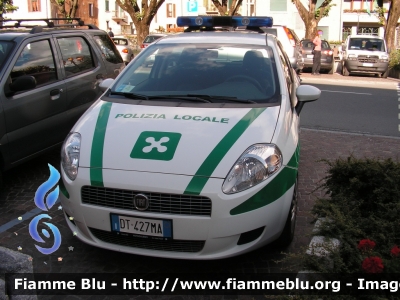 Fiat Grande Punto
Polizia Locale
Comune di Edolo (BS)
DT427MA
Parole chiave: Fiat Grande_Punto