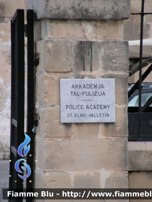 Accademia di Polizia
Repubblica di Malta - Repubblika ta' Malta
Akkademja
Tal-Pulizija
località S.Elmo La Valletta
