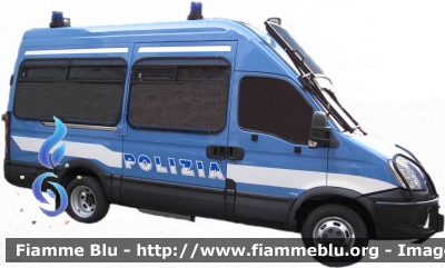 Iveco Daily IV serie passo corto
Polizia di Stato
Reparto Mobile
veicolo per uso dimostrativo ma regolarmente impiegato per valutazione 
Parole chiave: Polizia_di_Stato Reparto_Mobile Iveco Daily_IVV_serie