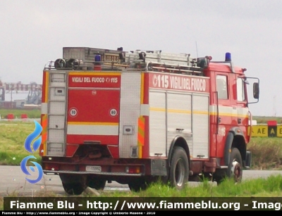 Iveco 190-26
Vigili del Fuoco
Comando Provinciale di Genova
Distaccamento Aeroportuale di Genova
AutoPompaSerbatoio allestimento Baribbi
VF 15992
Parole chiave: Iveco 190-26 VF15992