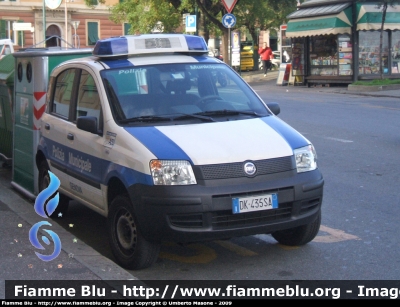 Fiat Nuova Panda 4x4
Polizia Municipale Genova
Parole chiave: Fiat Nuova_Panda_4x4 PM_Genova