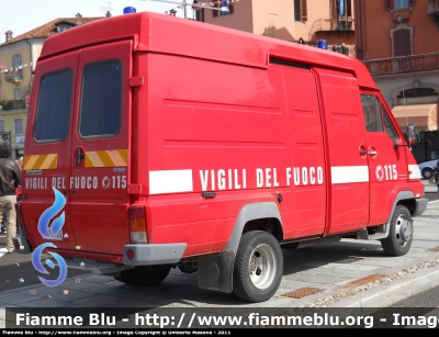 Renault B120
Vigili del Fuoco
Distaccamento di Mondovì (CN)
VF 19165
Parole chiave: Renault B120 VF19165