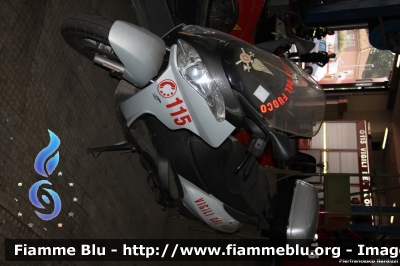 Aprilia Atlantic
Vigili del Fuoco
Comando Provinciale di Roma
VF A0003
Parole chiave: Aprilia Atlantic VFA0003