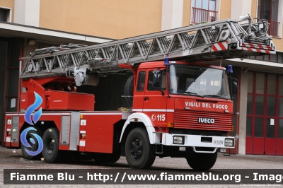 Iveco 330-35
Vigili del Fuoco
Comando Provinciale di Milano
AutoScala da 50 metri allestimento Magirus-Macchi ricondizionata Fortini
VF 14782 
Parole chiave: Iveco 330-35 VF14782