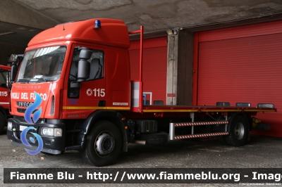 Iveco EuroCargo 180E28 III serie
Vigili del Fuoco
Comando Provinciale di Milano
VF 26265
Parole chiave: Iveco EuroCargo_180E28_IIIserie VF26265