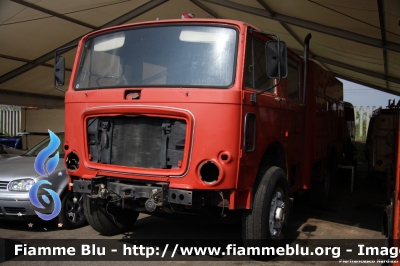 OM 150
Vigili del Fuoco
Comando Provinciale di Roma
AutoPompaSerbatoio storica
in restauro presso 
le Officine di Capannelle
Parole chiave: OM 150