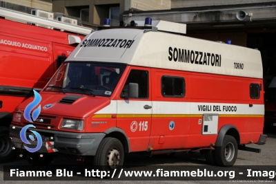 Iveco Daily II Serie
Vigili del Fuoco
Comando Provinciale di Torino
Nucleo Sommozzatori
VF 19925
Parole chiave: Iveco Daily_IISerie VF19925