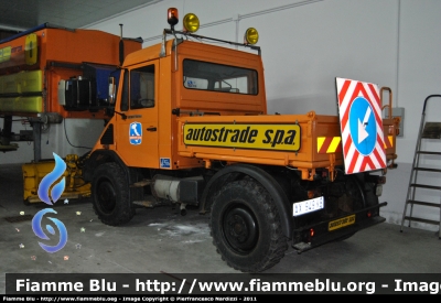 Mercedes-Benz Unimog U90 4x4
Autostrade per l'Italia
Parole chiave: Mercedes-Benz Unimog_U90