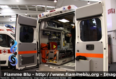 Fiat Ducato X250
Voghiera Soccorso
Ambulanza FE 09
Particolare dell'Allestimento del Vano Sanitario
Parole chiave: Fiat Ducato X250_Ambulanza 118 Ferrara_Voghiera Soccorso_REAS 2009