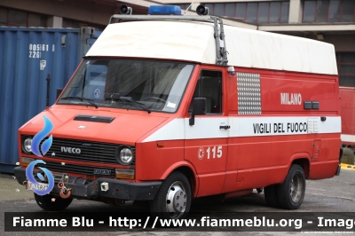 Iveco Daily I serie 
Vigili del Fuoco
Comando Provinciale di Milano
Nucleo Speleo Alpino Fluviale
VF 15847
Parole chiave: Iveco Daily_Iserie VF15847