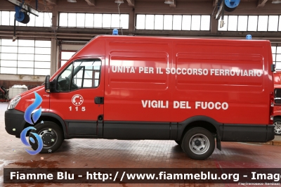 Iveco Daily IV serie restyle
Vigili del Fuoco
Comando Provinciale di Milano
Unità per il Soccorso Ferroviario
Esemplare unico
VF 26518
Parole chiave: Iveco Daily_IVserie_restyle VF26518