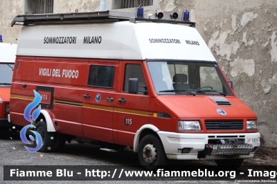 Iveco Daily II serie
Vigili del Fuoco
Comando Provinciale di Milano
Nucleo Sommozzatori
VF 19019

Parole chiave: Iveco Daily_IIserie VF19019