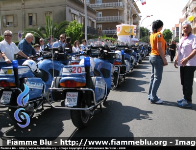 Bmw r850rt II serie
Polizia di Stato
Polizia Stradale in scorta al "Giro d'Italia 2008"
Polizia G0954
Polizia G0416
Parole chiave: Bmw r850rt_IIserie Polizia Giro_d'Italia_2008 PoliziaG0954 PoliziaG0416