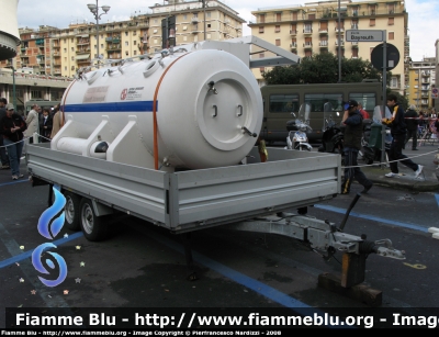 Camera Iperbarica
Marina Militare Italiana
Raggruppamento Subacquei e Incursori "Teseo Tesei"
Trasportata su Carrello RIMORCHIO MM BC 047

Parole chiave: Camera_Iperbarica_Marina_Militare_festa_forze_armate