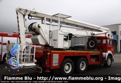 Iveco 330-30
Vigili del Fuoco
Comando Provinciale di Napoli
Snorkel
fotografato presso l'officina Iveco Luigi Ferrari
VF 14064
Parole chiave: Iveco 330-30 VF14064