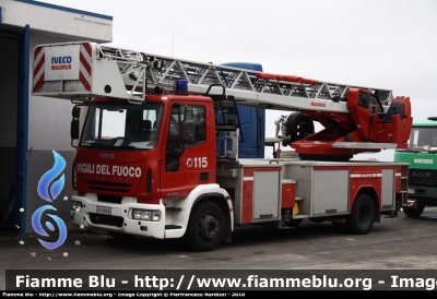 Iveco EuroFire 150E28 II serie
Vigili del Fuoco
Comando Provinciale di Caserta 
AutoScala da 30 metri allestimento Iveco-Magirus
fotografata presso l'officina Iveco Luigi Ferrari
VF 22943
Parole chiave: Iveco EuroFire_150E28_IIserie VF22943