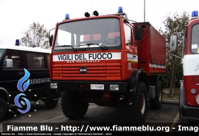 Man-Meccanica F99 4x4
Vigili del Fuoco
fotografato presso l'officina Iveco Luigi Ferrari
VF 17407
Parole chiave: Man-Meccanica F99_4x4 VF17407