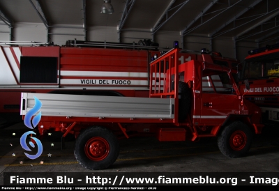 Iveco VM90
Vigili del Fuoco
Comando Provinciale di Pescara
In allestimento presso l'officina Iveco Luigi Ferrari
Parole chiave: Iveco Vm90 VF