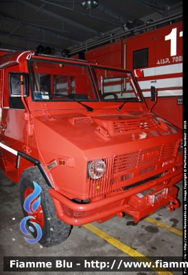 Iveco VM90
Vigili del Fuoco
Comando Provinciale di Pescara
In allestimento presso l'officina Iveco Luigi Ferrari
Parole chiave: Iveco Vm90 VF