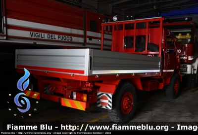 Iveco VM90
Vigili del Fuoco
Comando Provinciale di Pescara
In allestimento presso l'officina Iveco Luigi Ferrari
Parole chiave: Iveco Vm90 VF