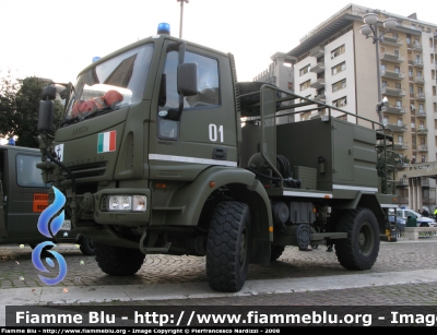 Iveco EuroCargo 100E21 4x4 II Serie
Marina Militare Italiana
Servizio Antincendio Presso la Base Maristaeli Luni
MM BK 574
Parole chiave: Iveco_EuroCargo_Marina_Militare_festa_forze_armate