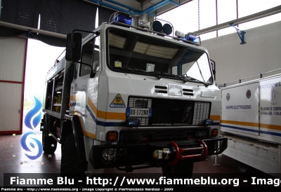 Iveco 80-16
Protezione Civile
Volontari IX Comprensorio
San Felice del Benaco (BS)
Parole chiave: Iveco 80-16 Reas_2009