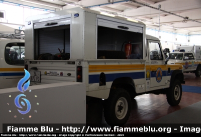 Land Rover Defender 110 Td5
Protezione Civile
Associazione Volontari di Protezione Civile Vallecamonica Alto Sebino - O.N.L.U.S.

Parole chiave: Land-Rover Defender 110_PC Procivil Camunia_REAS 2009