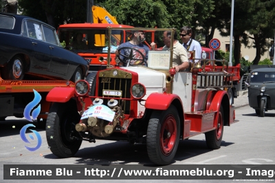 Fiat 507
Vigili del Fuoco
Comando Provinciale di Ancona
Allestimento Bergomi del 1931 
Veicolo restaurato non più in servizio
Attualmente di proprietà di un collezionista
VF 10 
Qui fotografato all'Asi Transport Show 2013 “In terra d'Abruzzo” 
Parole chiave: Fiat 507 VF10