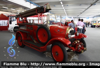 Fiat 502F
Vigili del Fuoco
Museo di Mantova
Anno 1923
VF 63
Parole chiave: Fiat 502F Museo_Mantova VF63 REAS_2009