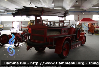 Fiat 502F
Vigili del Fuoco
Museo di Mantova
Anno 1923
VF 63
Parole chiave: Fiat 502F Museo_Mantova VF63 REAS_2009