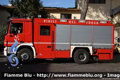 Mercedes-Benz Actros 1832 II serie
Vigili del Fuoco
Comando Provinciale di Firenze
AutoPompaSerbatoio bimodale (strada-rotaia) allestimento Bai
VF 24125
Parole chiave: Mercedes-Benz Actros_1832_IIserie VF24125