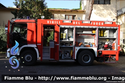 Mercedes-Benz Actros 1832 II serie
Vigili del Fuoco
Comando Provinciale di Firenze
AutoPompaSerbatoio bimodale (strada-rotaia) allestimento Bai
VF 24125
Parole chiave: Mercedes-Benz Actros_1832_IIserie VF24125