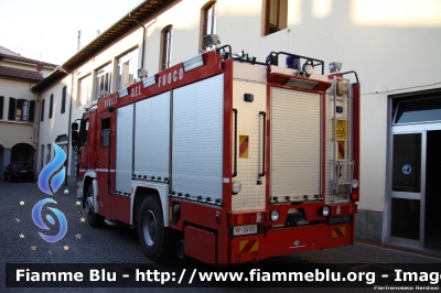 Mercedes-Benz Actros 1832 II serie
Vigili del Fuoco
Comando Provinciale di Firenze
AutoPompaSerbatoio bimodale (strada-rotaia) allestimento Bai
VF 24125
Parole chiave: Mercedes-Benz Actros_1832_IIserie VF24125