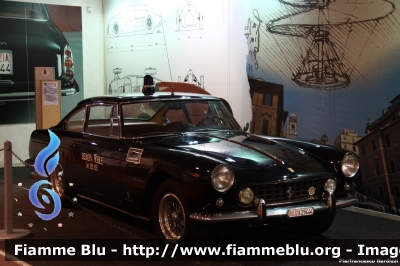 Ferrari 250 GTE 2+2
Polizia di Stato
Squadra Mobile
Esemplare esposto presso il Museo delle auto della Polizia di Stato
POLIZIA 29444
Parole chiave: Ferrari 250_GTE_2+2 POLIZIA29444