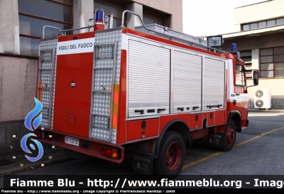 Iveco OM 60-10
Vigili del Fuoco
Distaccamento Permanente di Desio (MB)
Allestimento Baribbi
VF 13737
Parole chiave: Iveco OM 60-10 VF13737