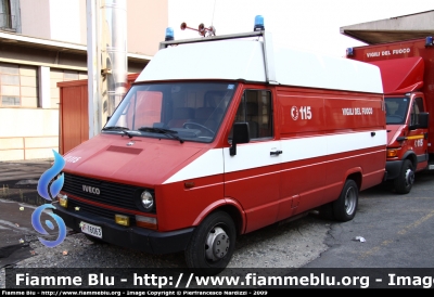 Iveco Daily I Serie
Vigili del Fuoco
Comando Provinciale di Milano
VF 16063
Parole chiave: Iveco Daily_ISerie_Vigili del Fuoco Milano_VF16063